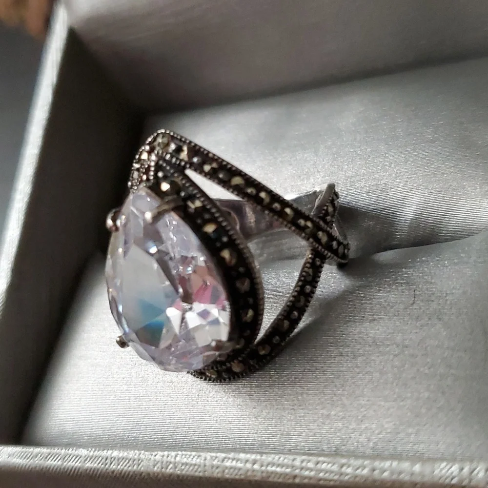Watch Video / 5 Cttw Sterling Silver 925 Solitaire Marcasite Ring